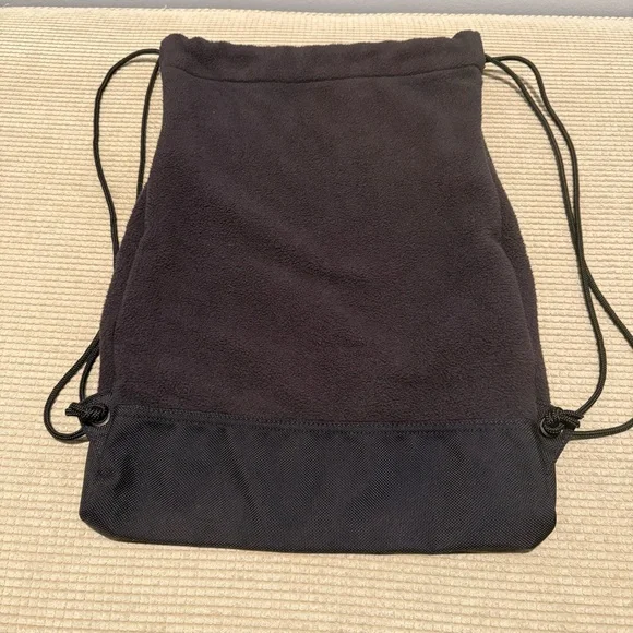 The North Face Fleece Sack Pack - Picture 2 of 3